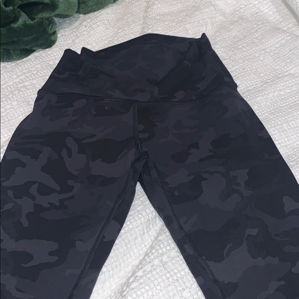 Camp Lululemon leggings